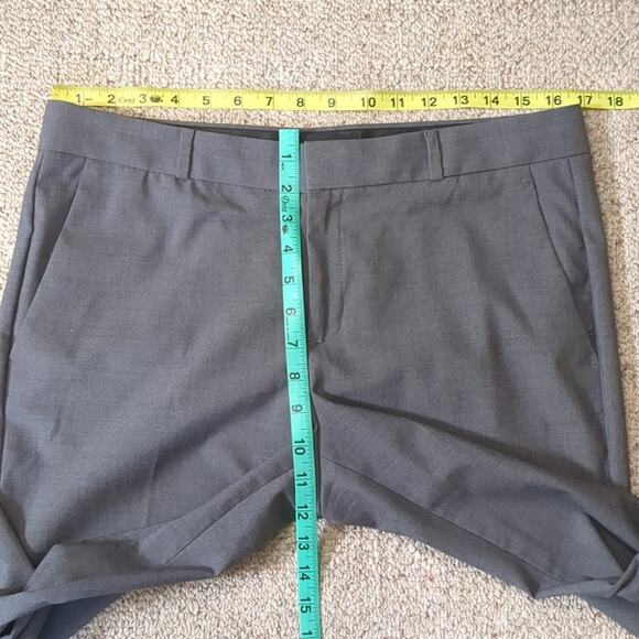 Banana Republic Women's Logan Fit Gray Dress Pants size 10 short - Picture 2 of 8